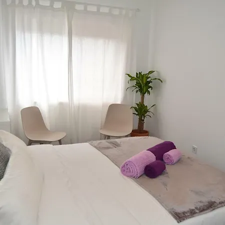 Charming With Sea View Near Lisbon 아파트 *